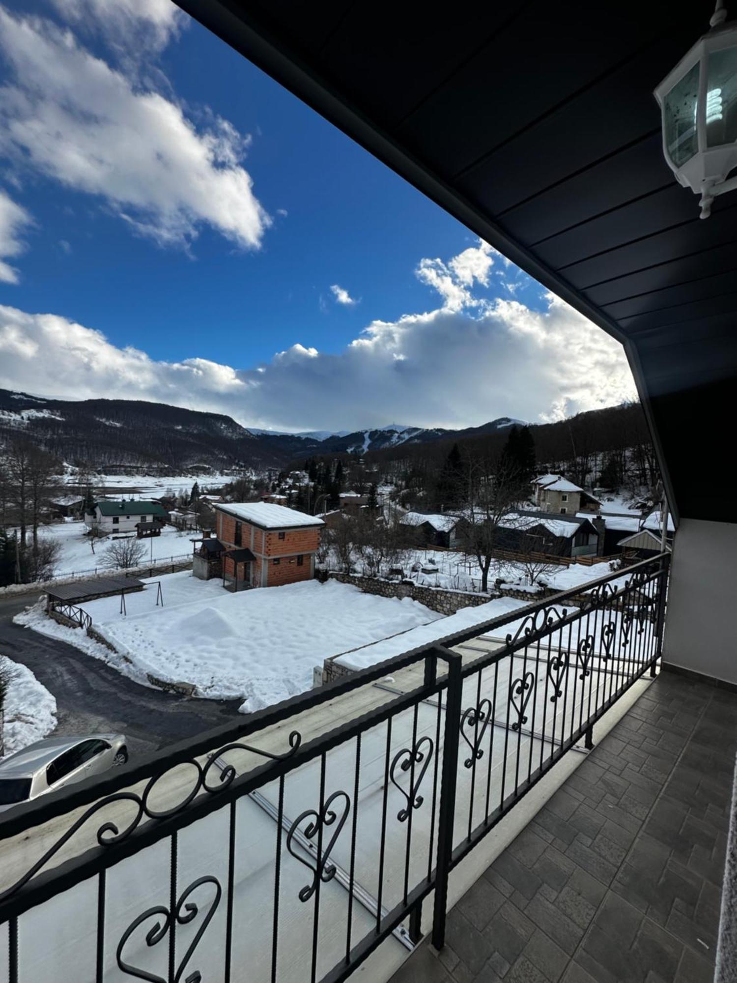 Villa Jovana I Andrea Mavrovo